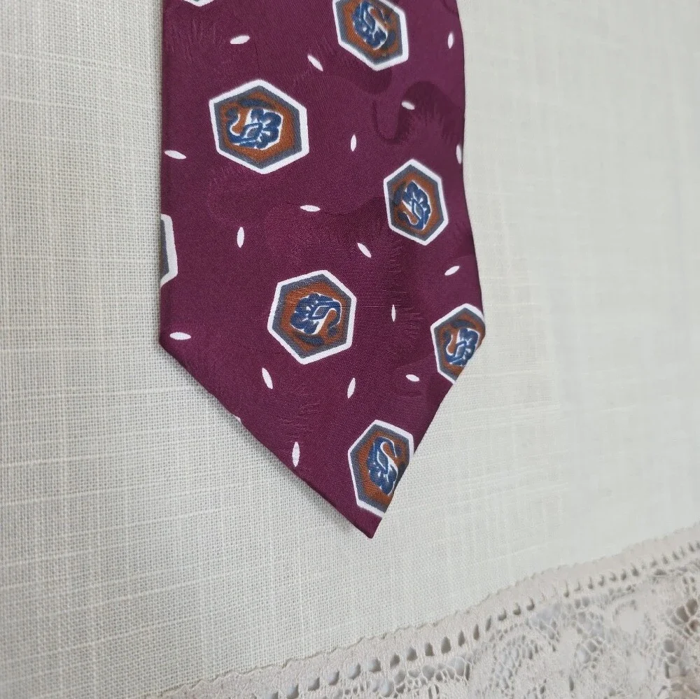 Vintage Halston Men's Burgundy Patterned Italian Silk Tie